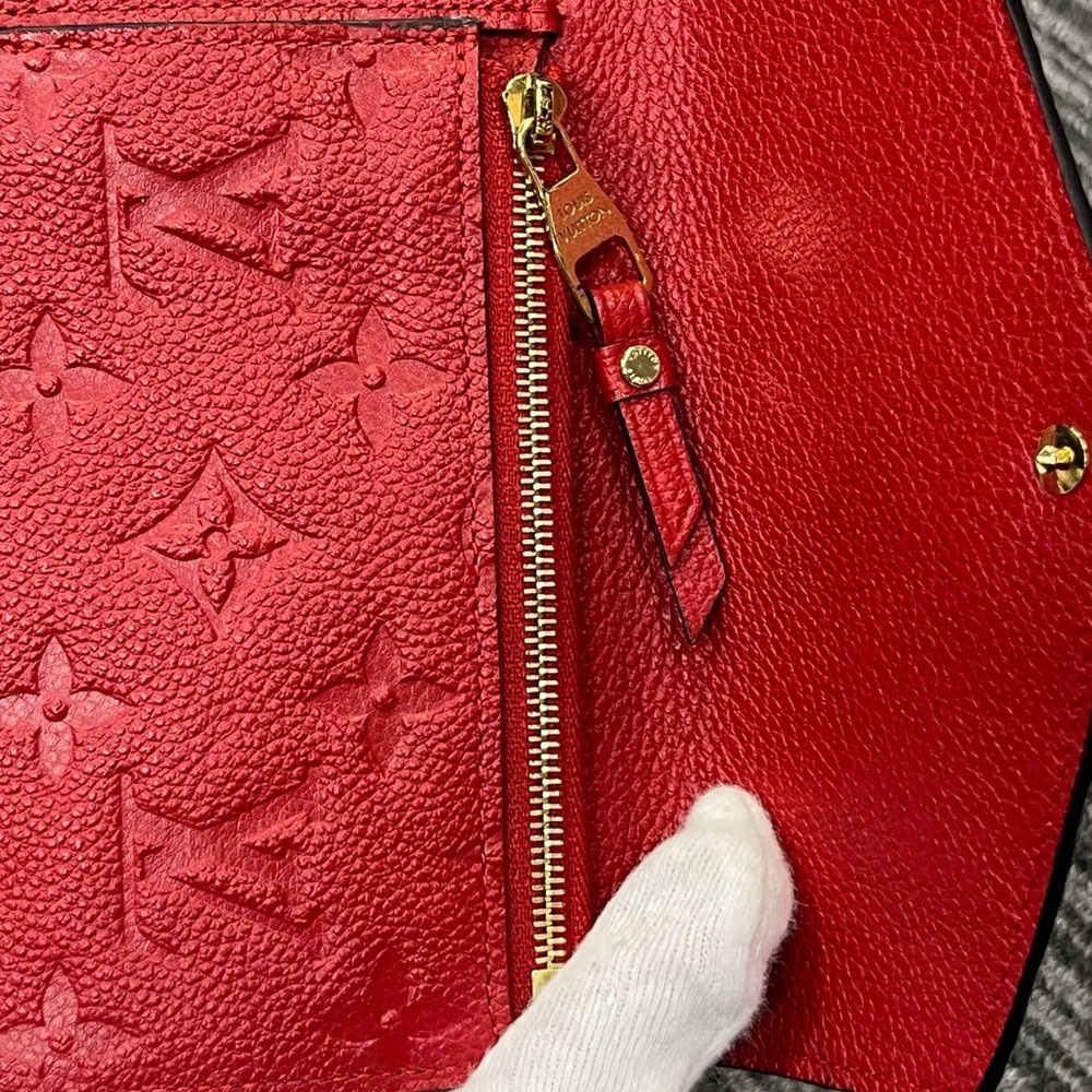 Louis Vuitton Red Monogram Wallet
Empriente
Pre loved in great condition. - Picture 4 of 12